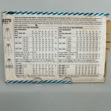 Load image into Gallery viewer, Vintage SIMPLICITY Pattern, Misses&#39; Skirt (PSI6370)
