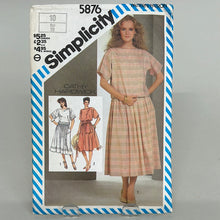 Load image into Gallery viewer, Vintage SIMPLICITY Pattern, Misses&#39; Two-Piece Dress (PSI5876)
