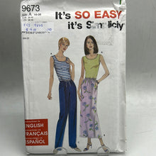Load image into Gallery viewer, SIMPLICITY Pattern, Misses Skirt, Pants and Knit Top (PSI9673)
