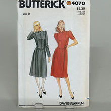 Load image into Gallery viewer, Vintage BUTTERICK Pattern, Misses&#39; Dress (PBT4070)
