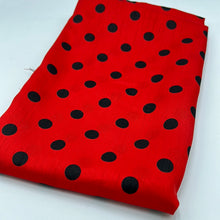 Load image into Gallery viewer, Blouse Weight, Lady Bug (WDW1635)
