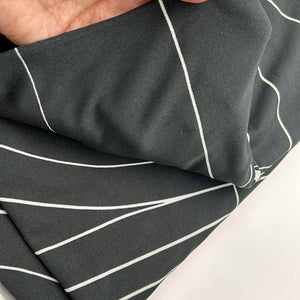 Slinky, White Waves on Black (KIT0202)