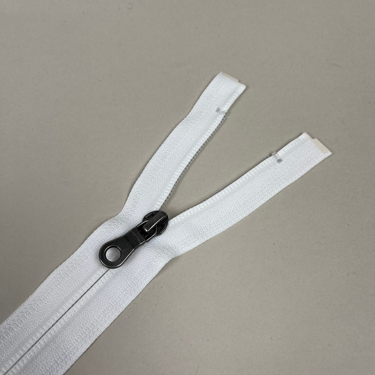 5 Separating Nylon Invisible Coil Zippers - White & Dark Silver 23" (NZP0523)