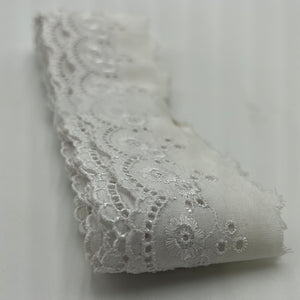 Cotton Scalloped Eyelet Lace, White (NXX1196)