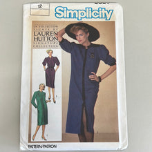 Load image into Gallery viewer, SIMPLICITY Vintage Pattern, Lauren Hutton Misses Dress (PSI6681)
