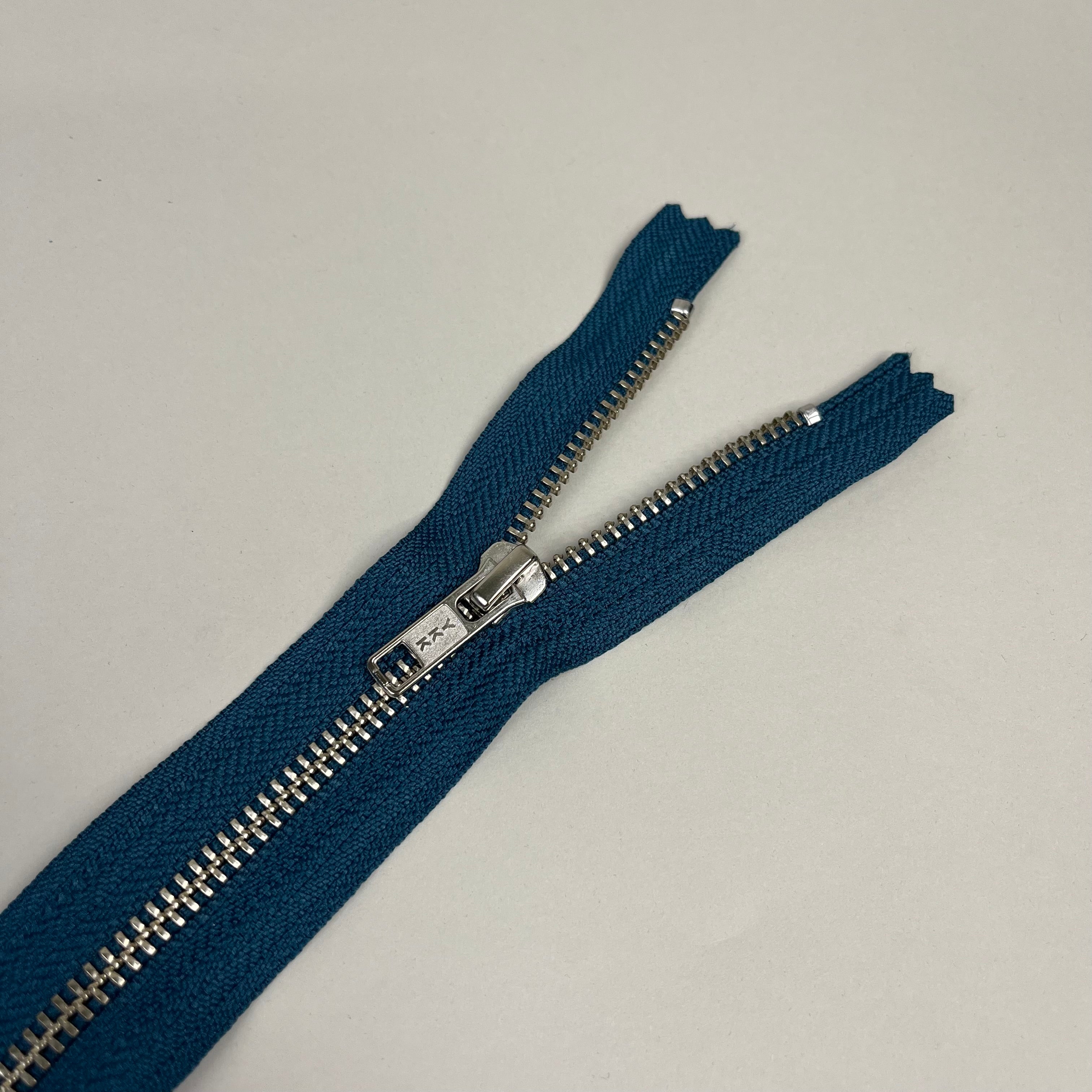 Closed-End Metal Zipper - Teal & Silver/Gold 20" (NZP0358)