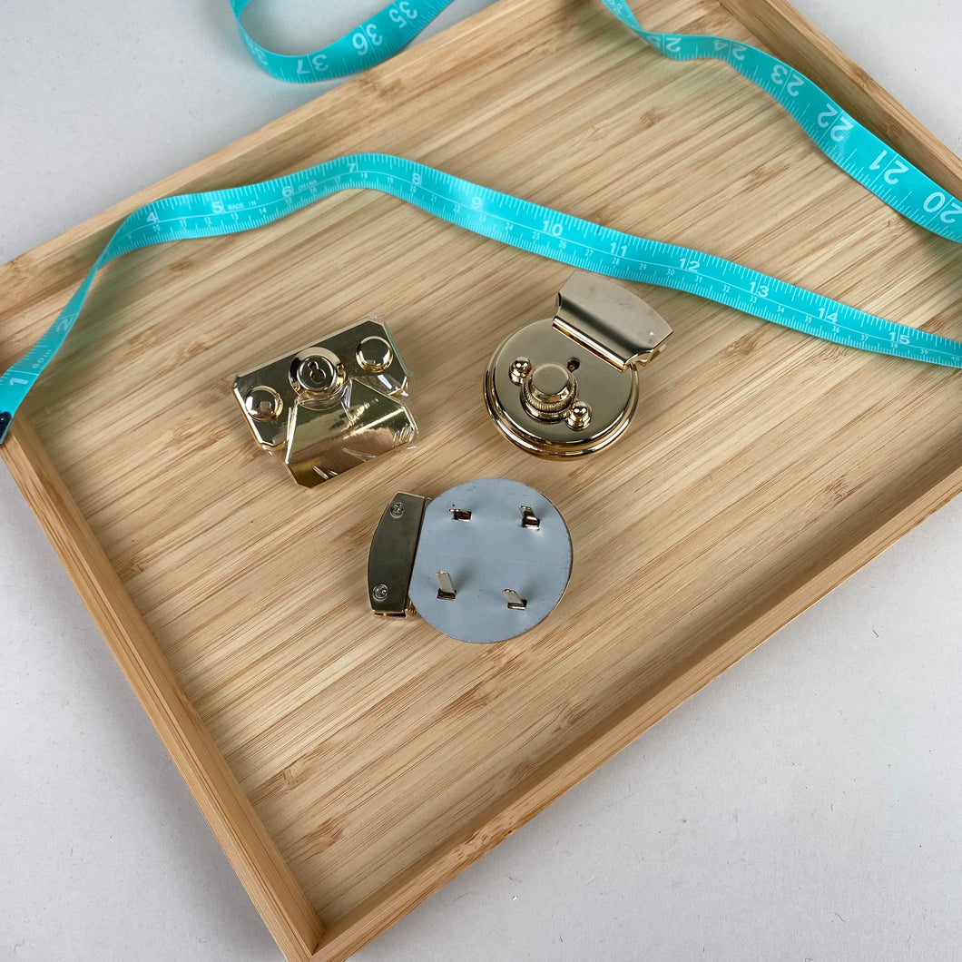 3 Decorative Bag Locks  - Gold Tone (NXX1582)