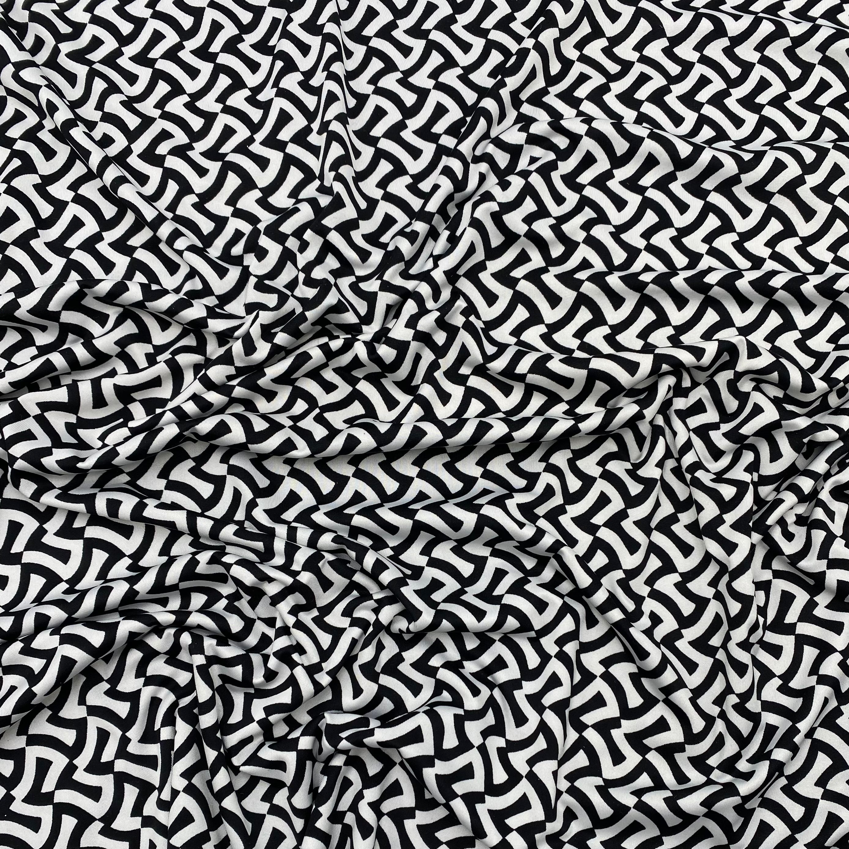 Slinky Jersey Knit - Black and White Interlocking Tile (KJE1430)