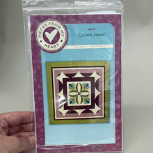 Load image into Gallery viewer, Sandy Gervais &quot;Crown Jewel&quot; Quilt Pattern (PXX0640)
