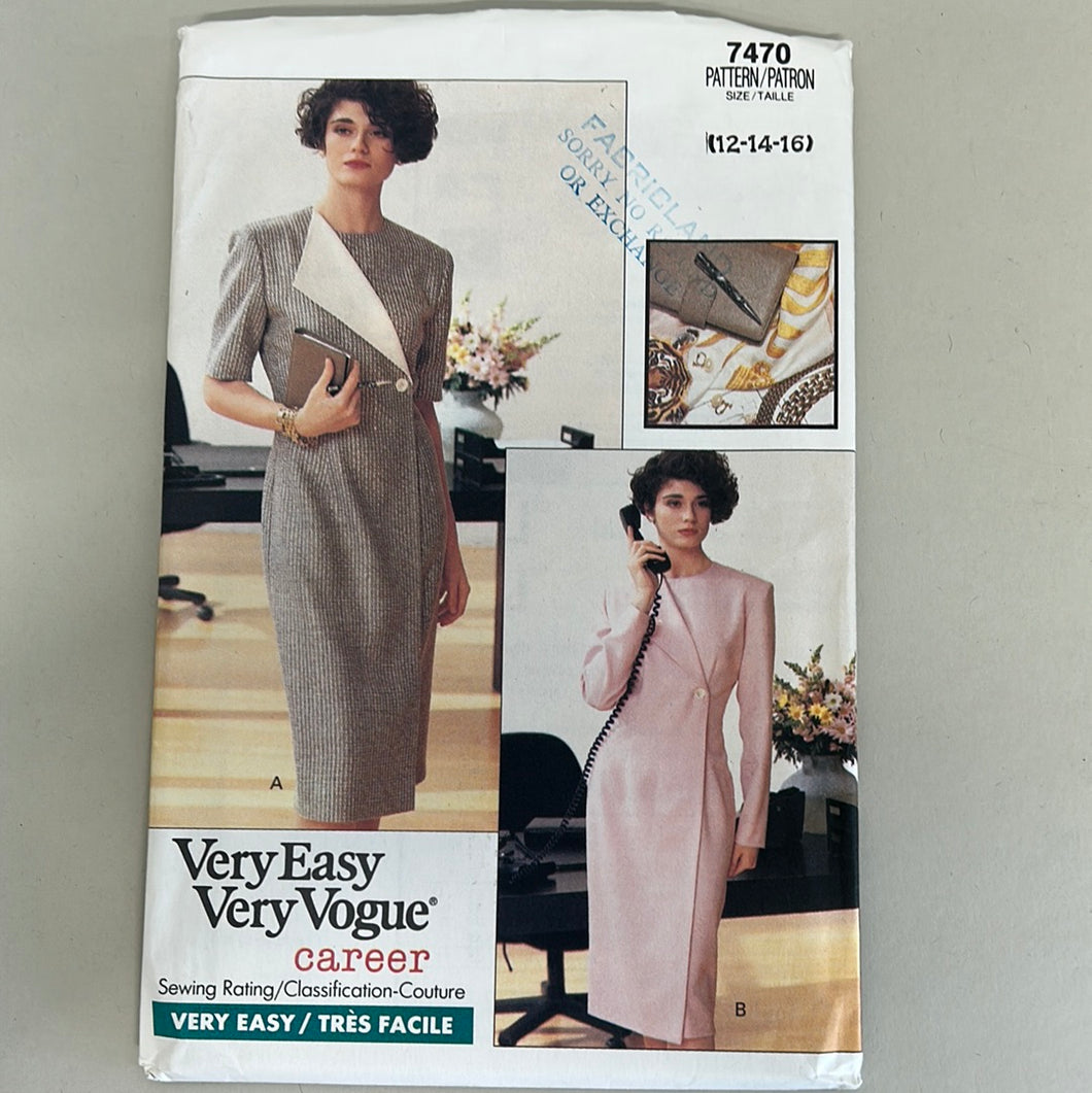 Vintage VOGUE Pattern, Misses' Dress (PVO7470)