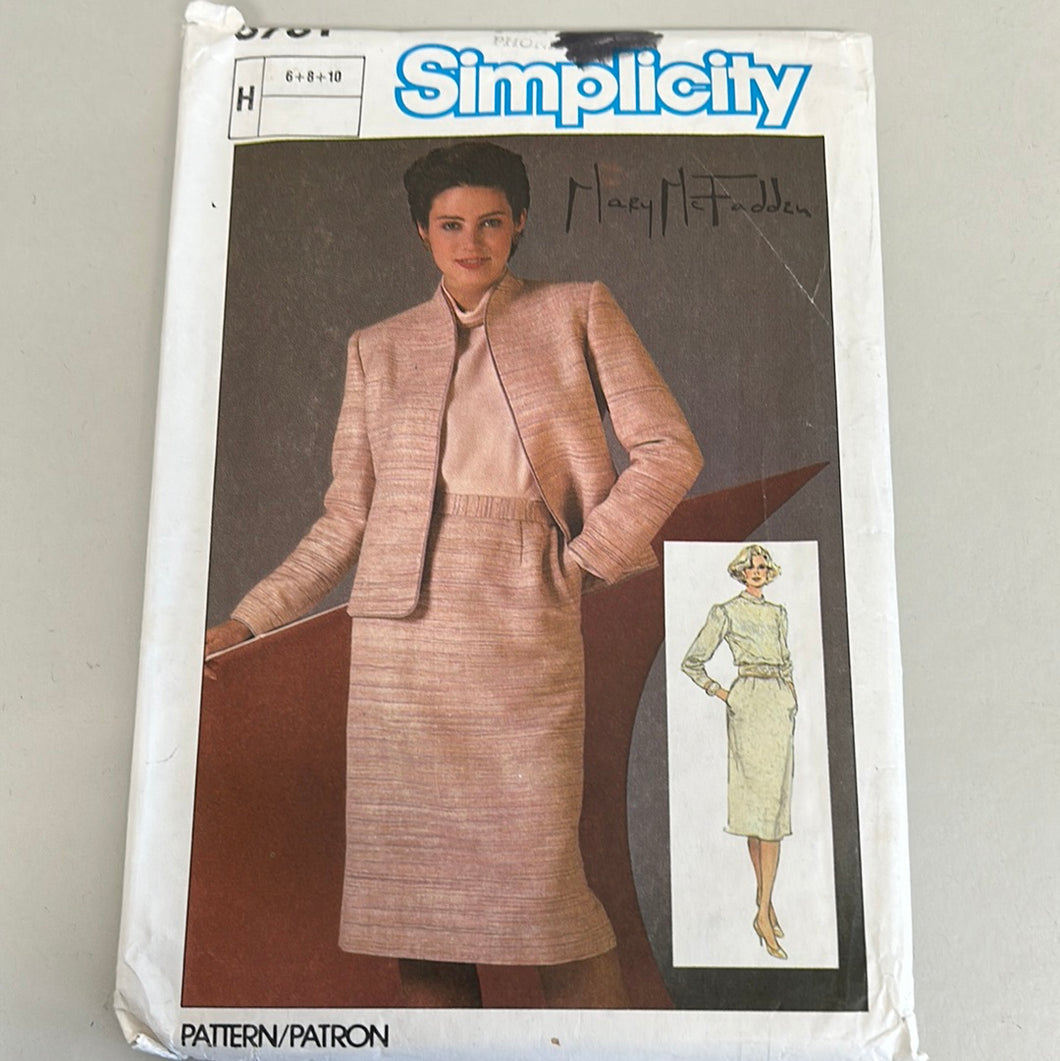 SIMPLICITY Vintage Pattern, Mary McFadden Misses Suit (PSI6781)