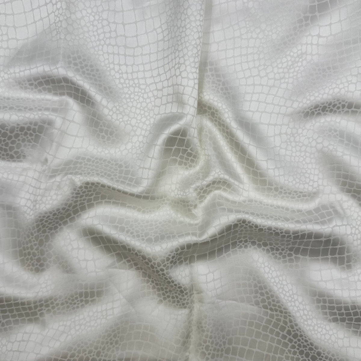Blouse Weight - Off White Snake (WDW3713)