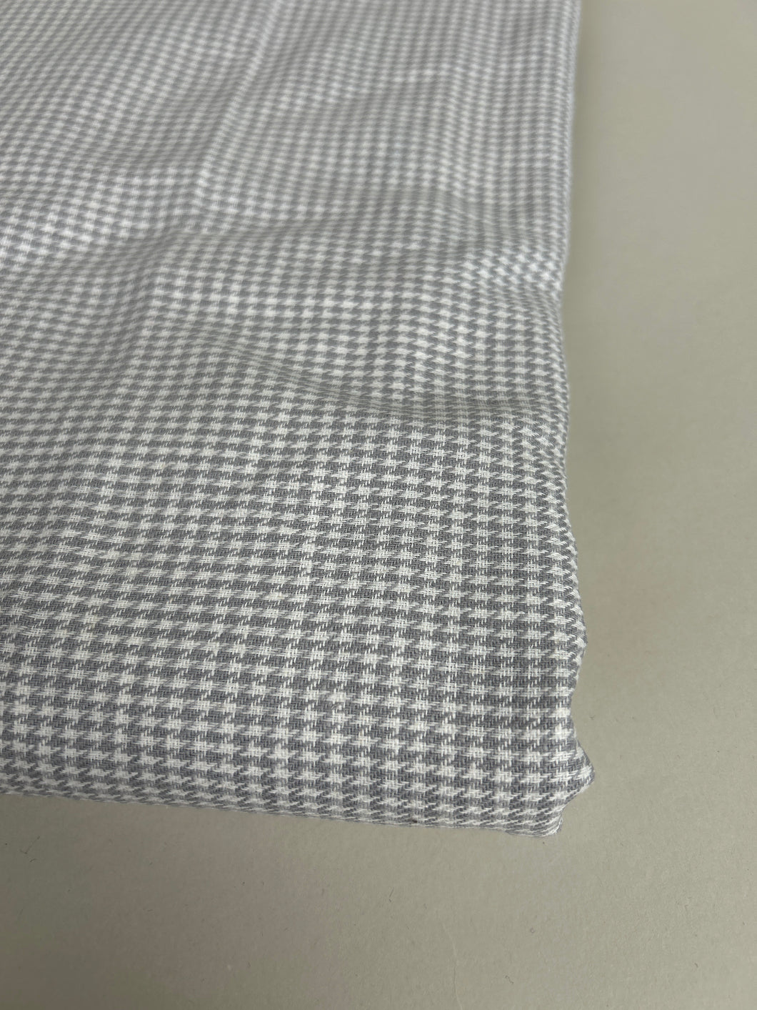 Houndstooth Cotton offers Suiting