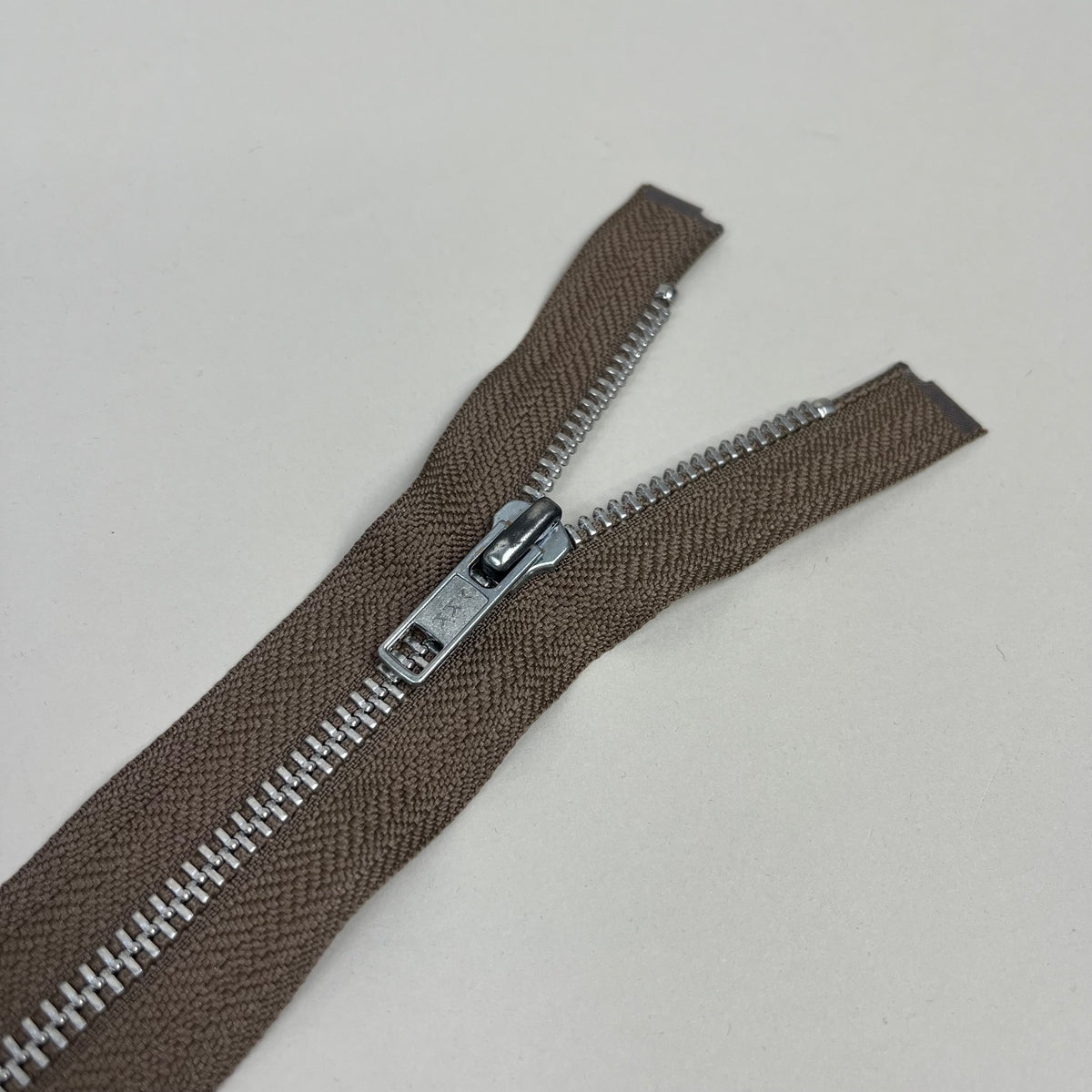 5 Separating Metal Zippers - Earth & Silver 26.5" (NZP0516)