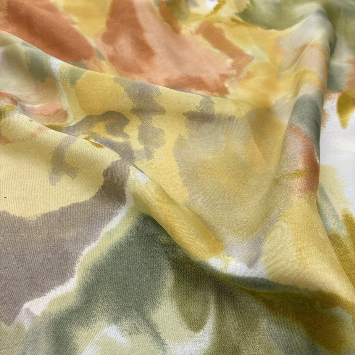 Satin Blouse Weight Woven - August Blooms (WDW3768)