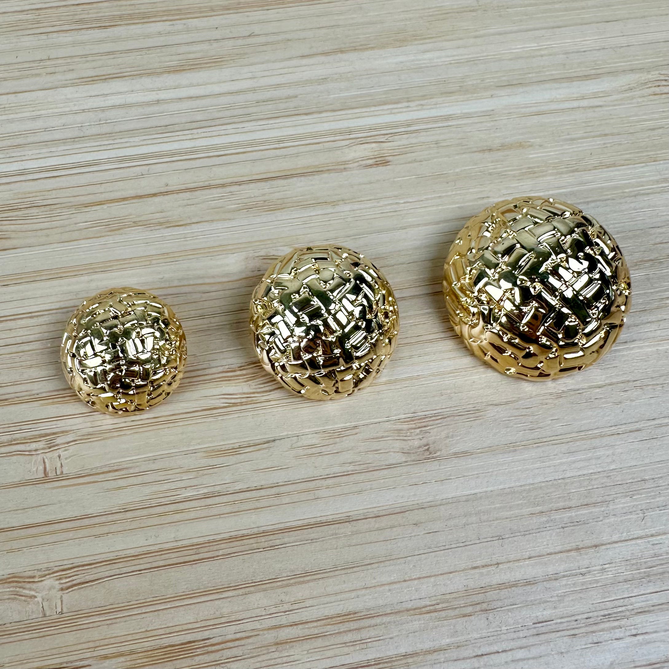 Buttons - Gold Plastic (NBU0032:34)