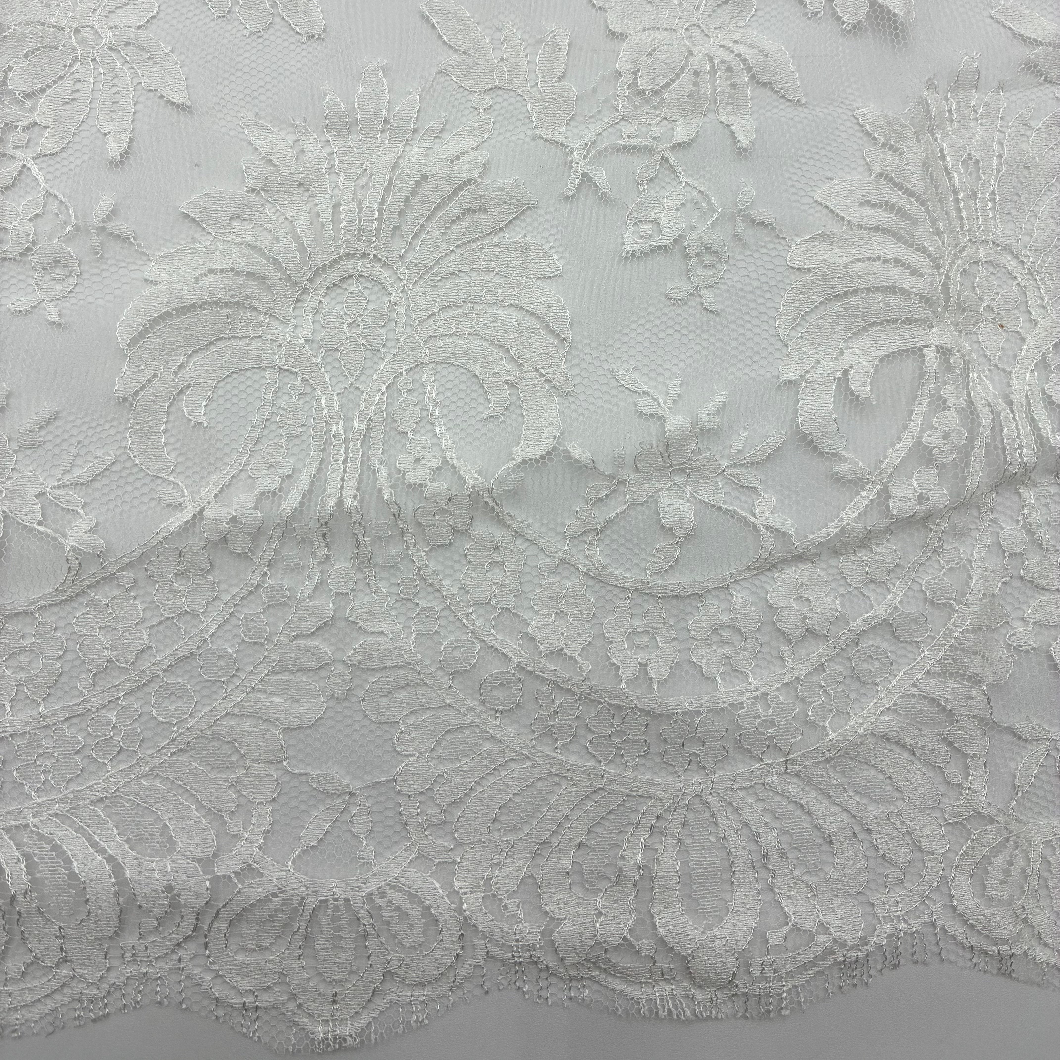 Scallop Edged Lace - Ivory (WFY0652)