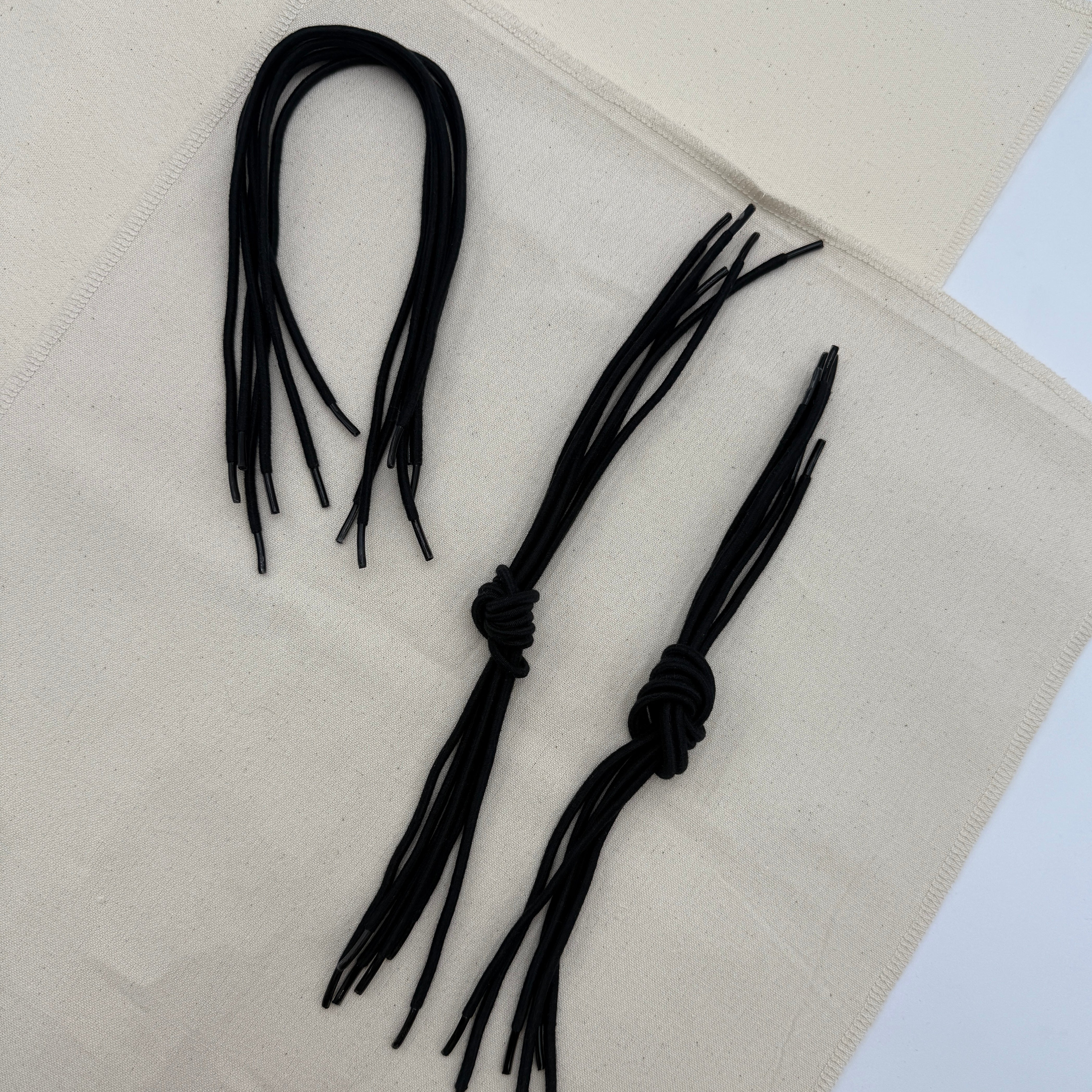 Round Elastic Drawstrings with Aglet, Black (NXX1449)