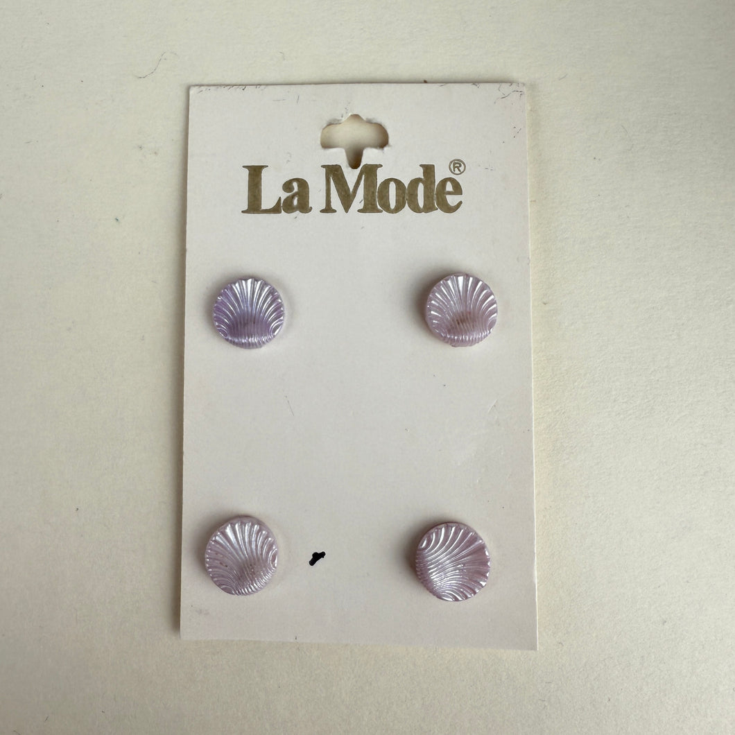 Novelty Button, Lilac Shells (NBU0658)