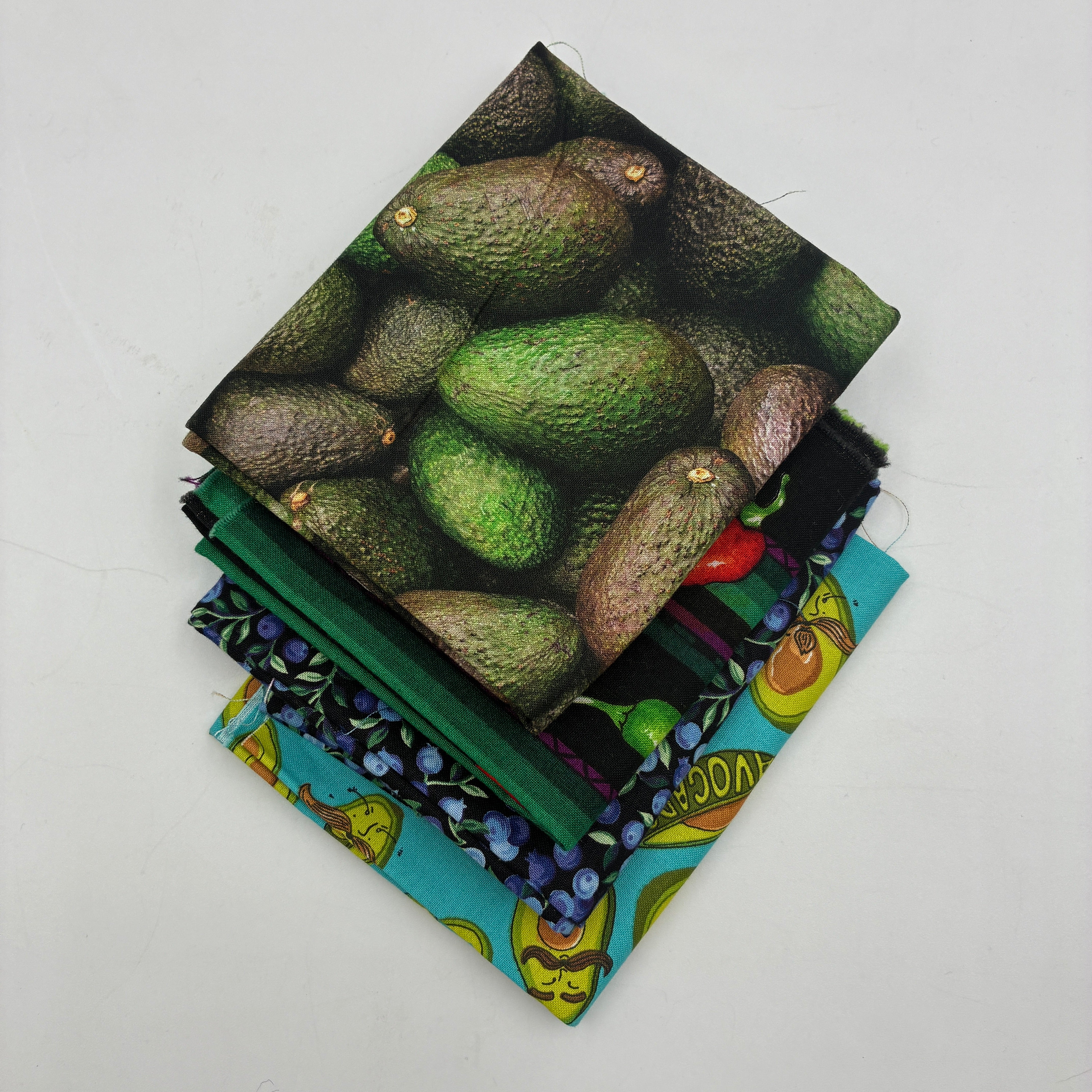 Quilting Cotton Fat Quarter Bundle - Eat Your Fruits & Veggies (WQC3167)