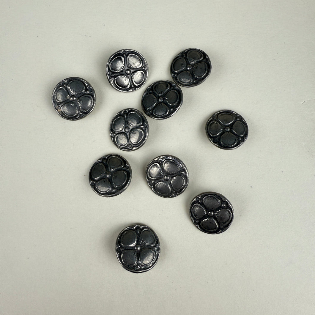 Novelty Button, Antique Silver (NBU0668)