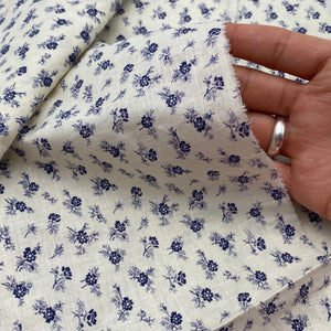 Cotton Dress Weight, Dark Violet Floral on Cream (WDW2276)