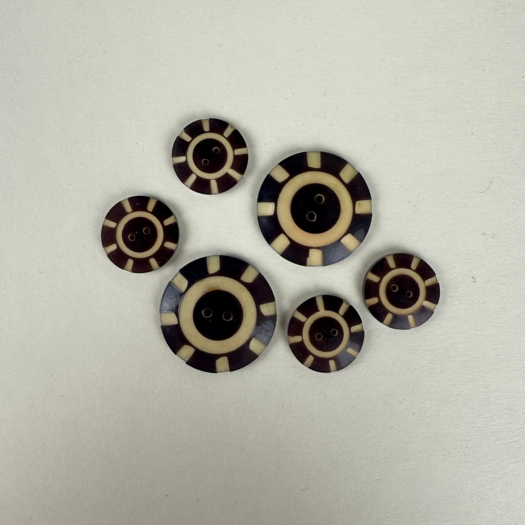 Novelty Button, Brown & Cream (NBU0655)