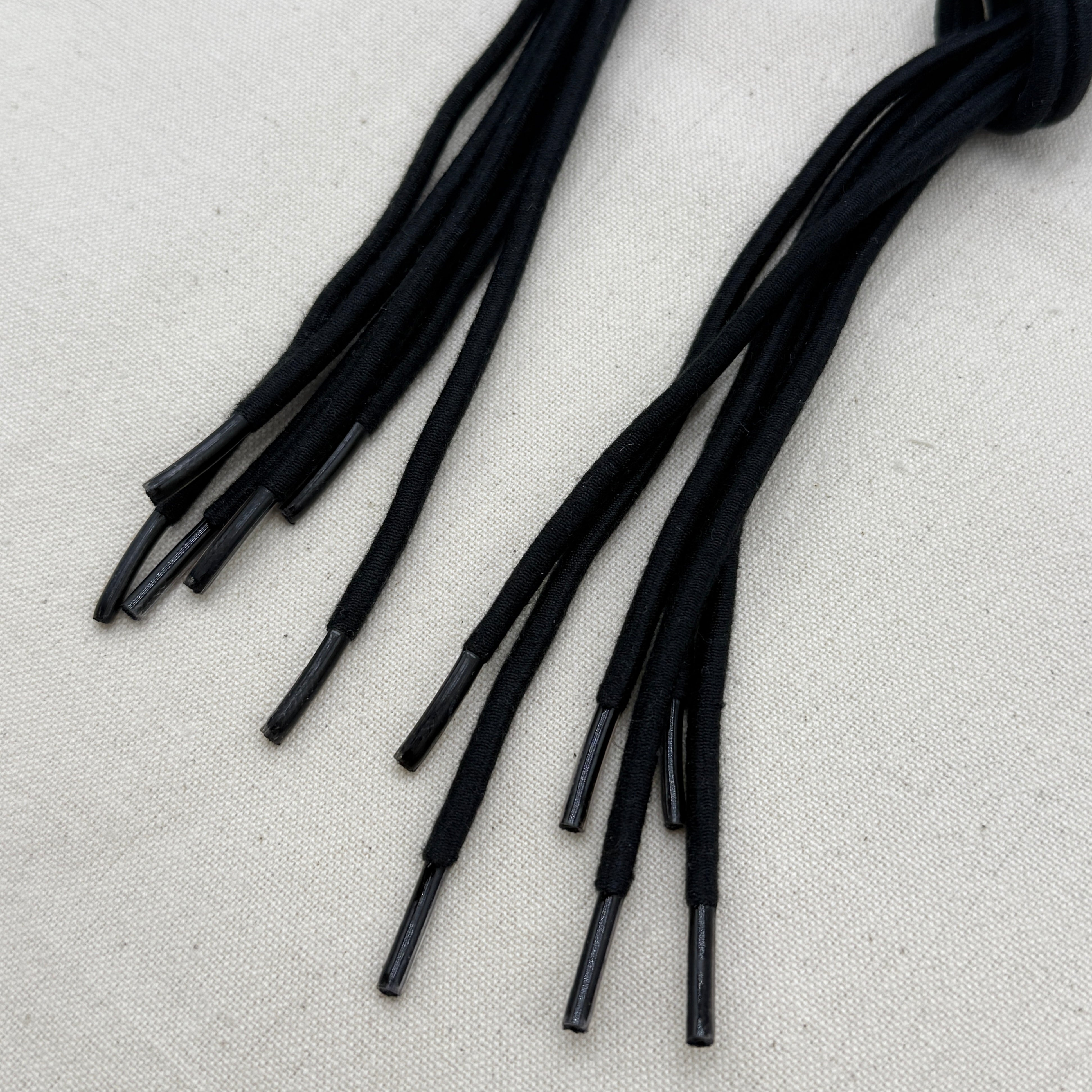 Round Elastic Drawstrings with Aglet, Black (NXX1449)