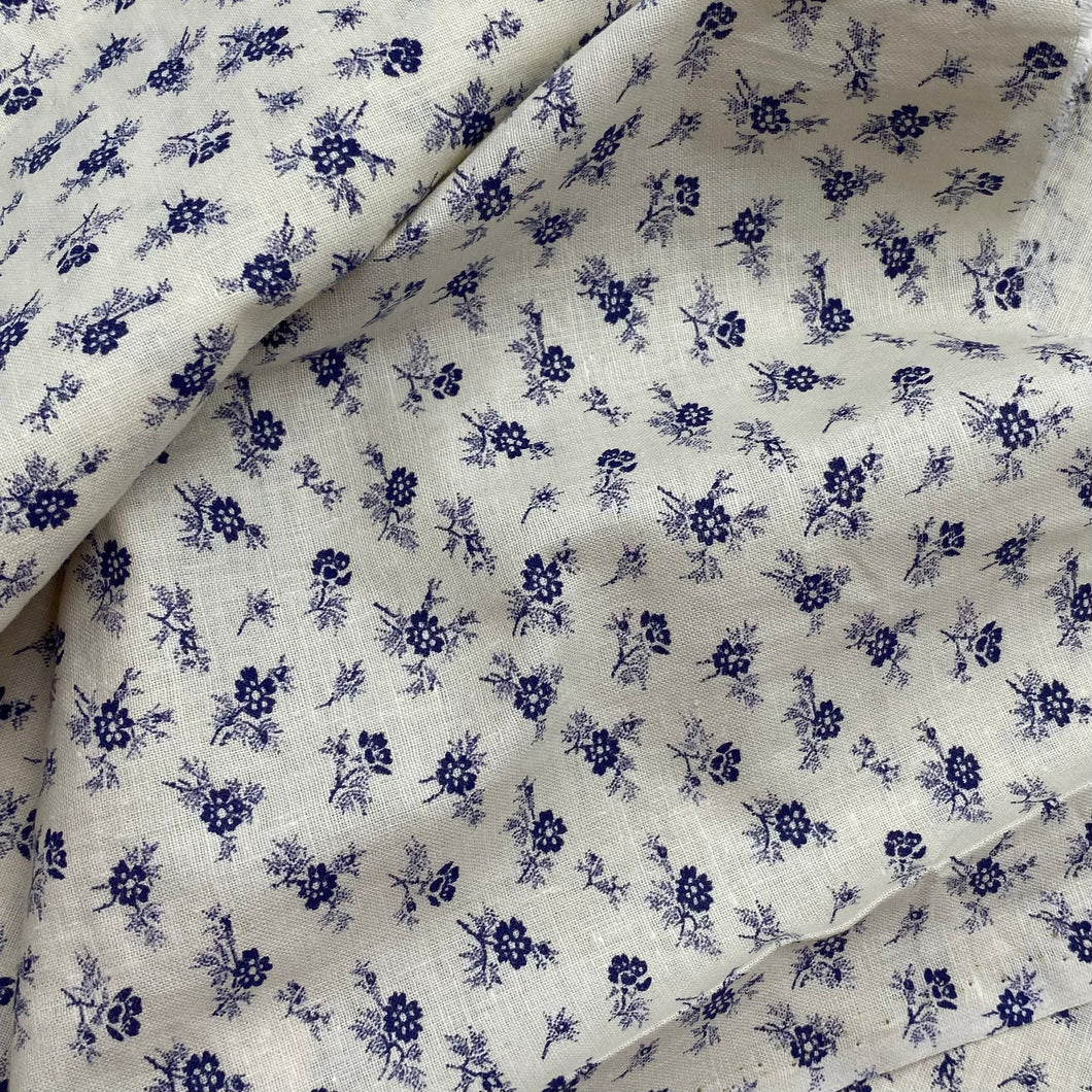 Cotton Dress Weight, Dark Violet Floral on Cream (WDW2276)