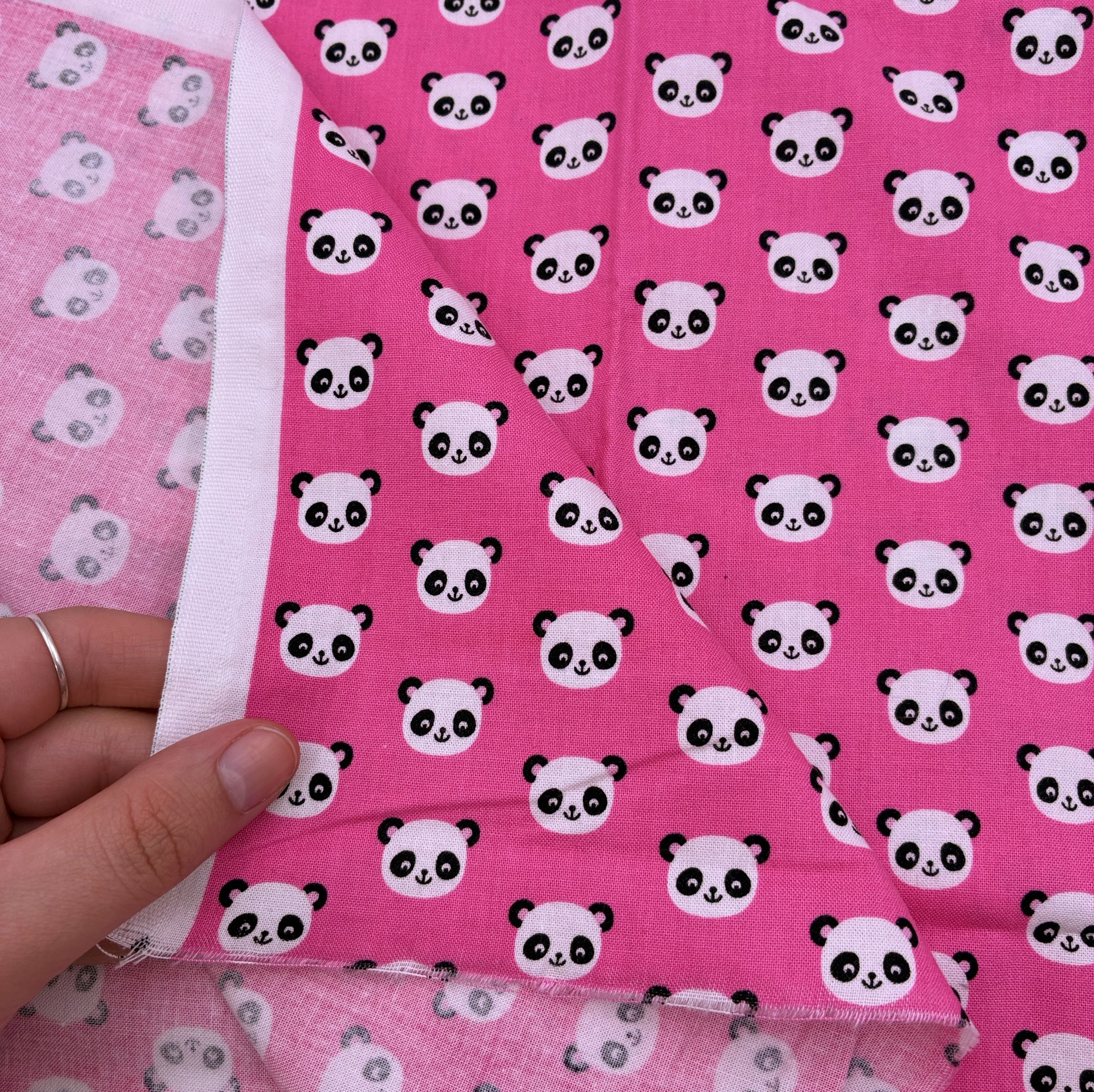 Quilting Cotton - Pandas on Pink (WQC3113)