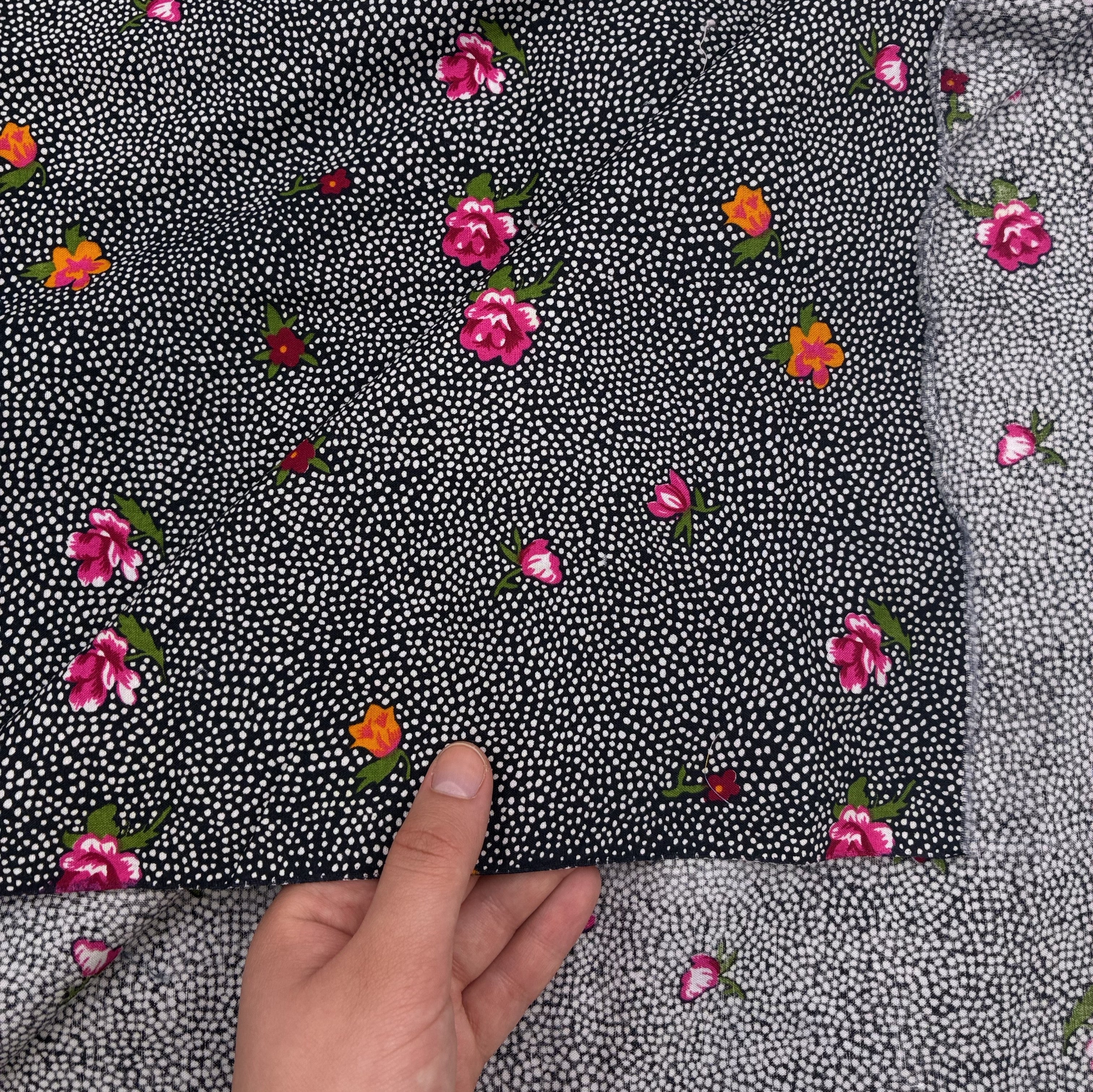 Quilting Cotton - Floral on Black (WQC3141)