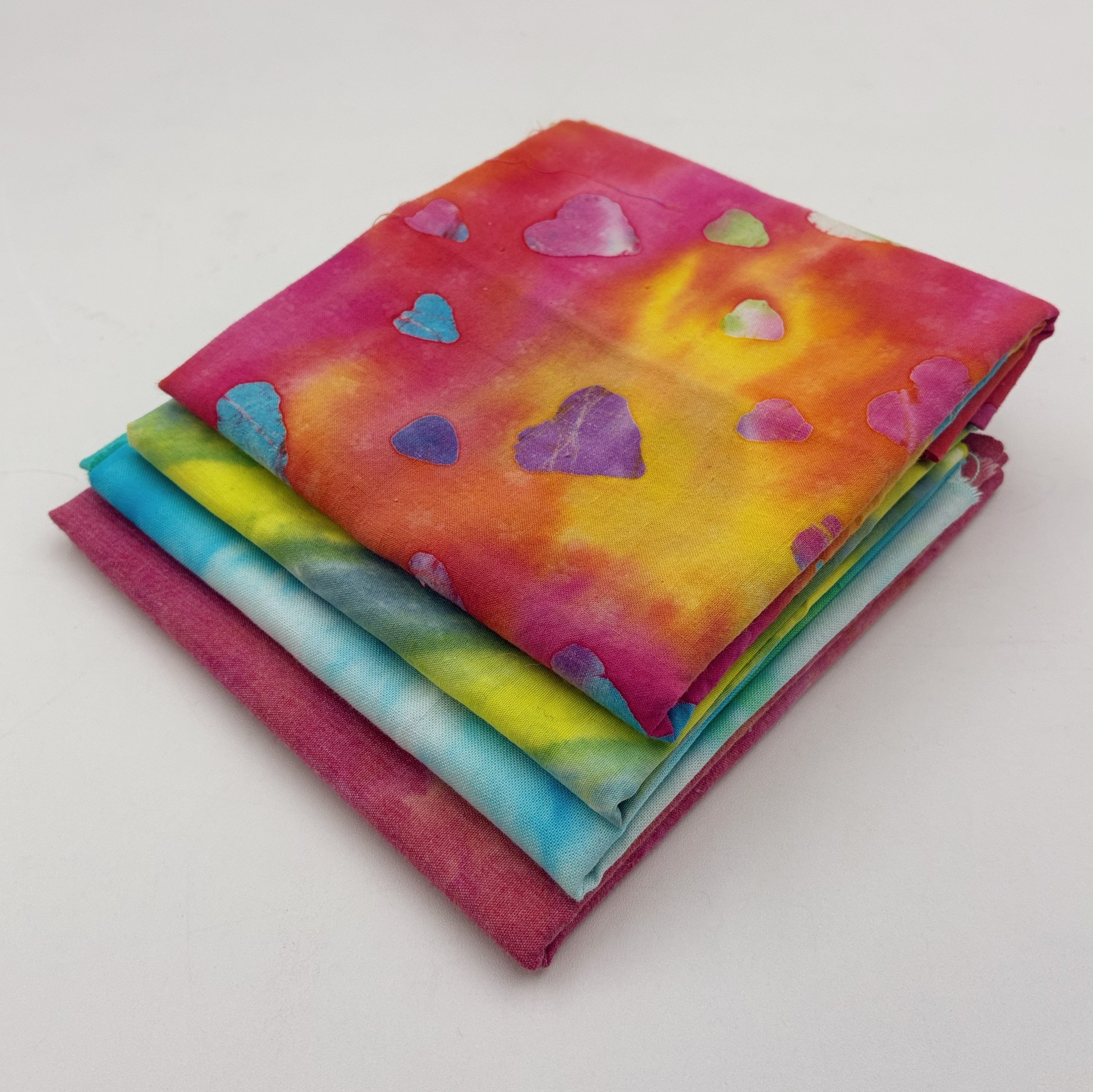 Quilting Cotton Fat Quarter Bundle - Batiks & Hand-Dyed (WQC3156)