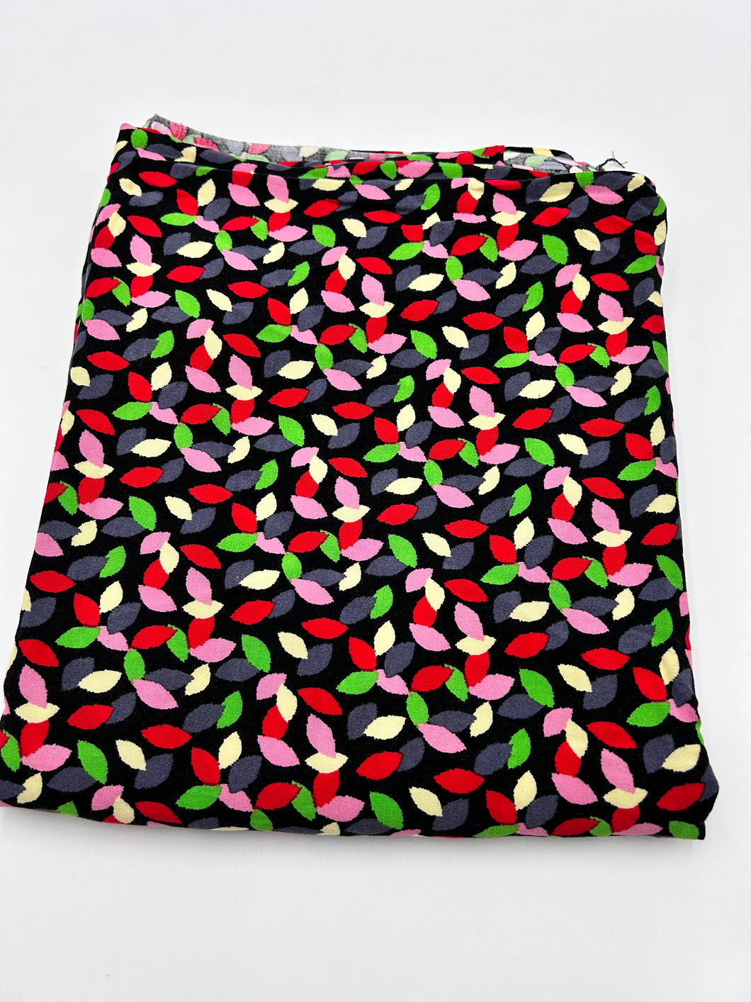 Rayon Blouse Weight, Petals on Black (WDW2410)