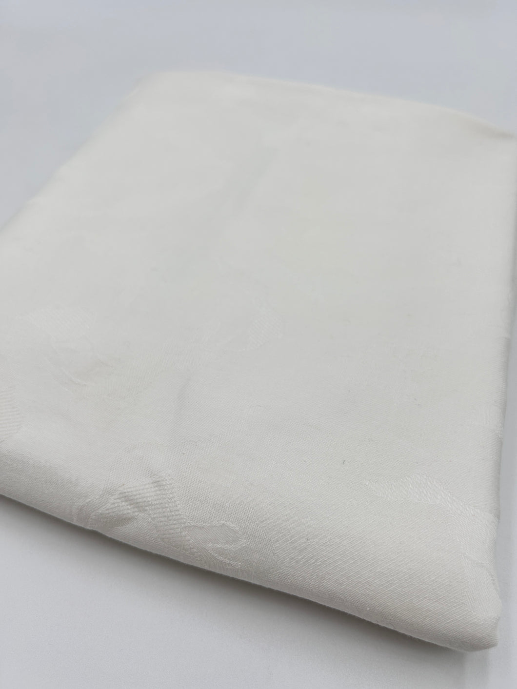 Damask Cotton Shirting, Soft White (WDW2414)