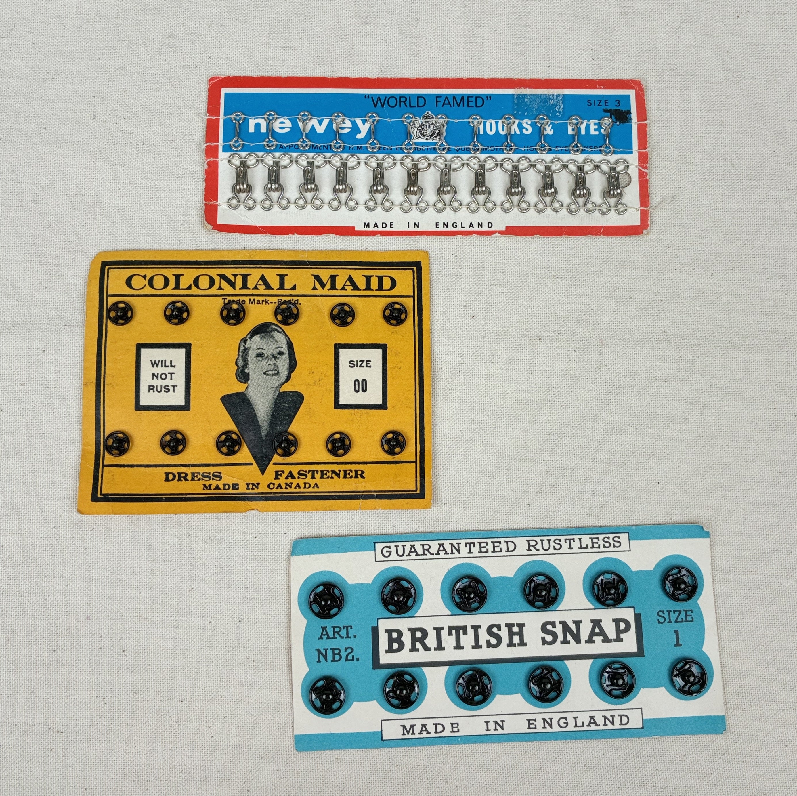 Vintage Assorted Snaps, Hooks & Eyes - 4 Pack (NXX1781)