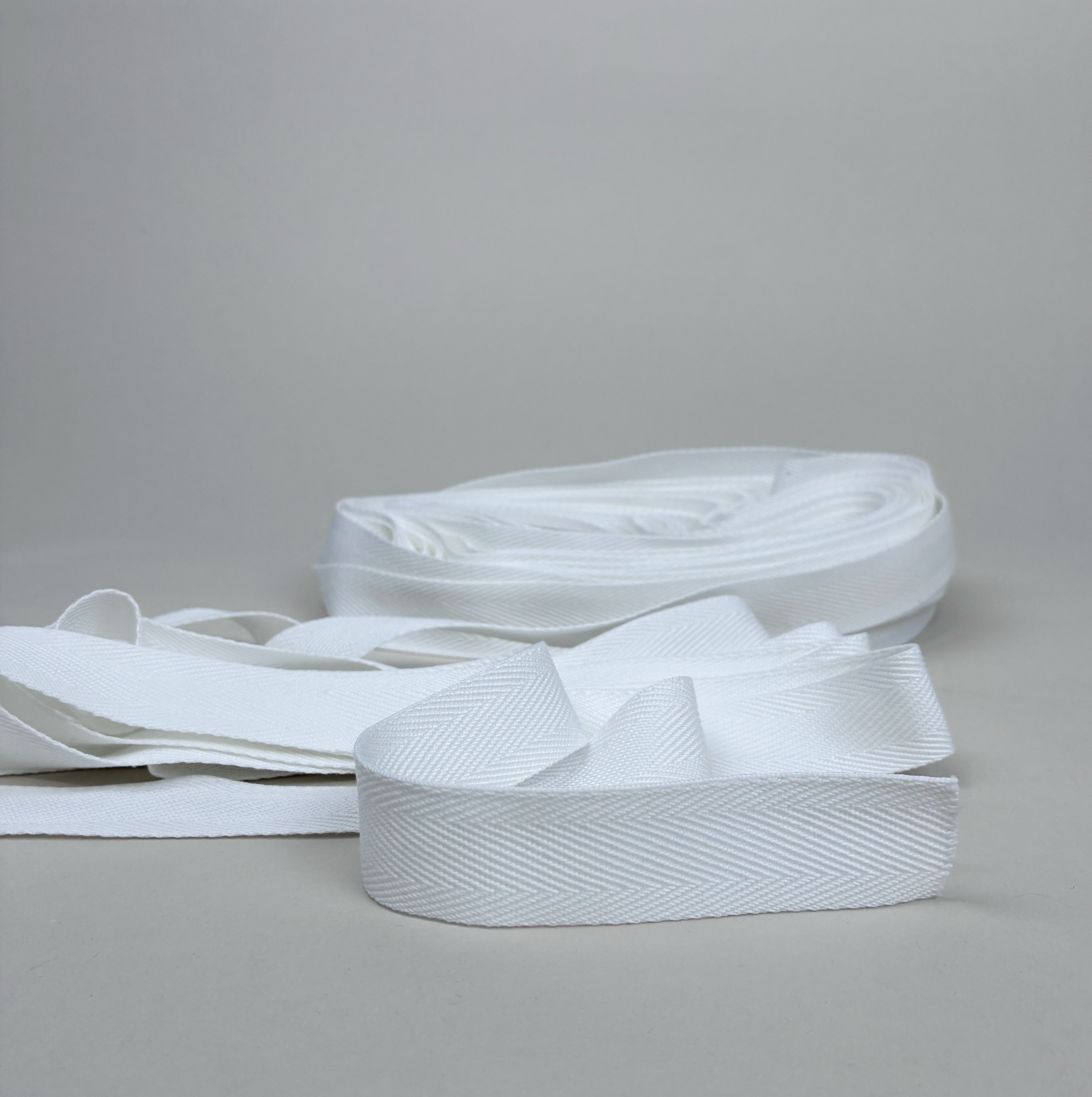 25mm Cotton Twill Tape - White - 15m Bundle (NXX1752)