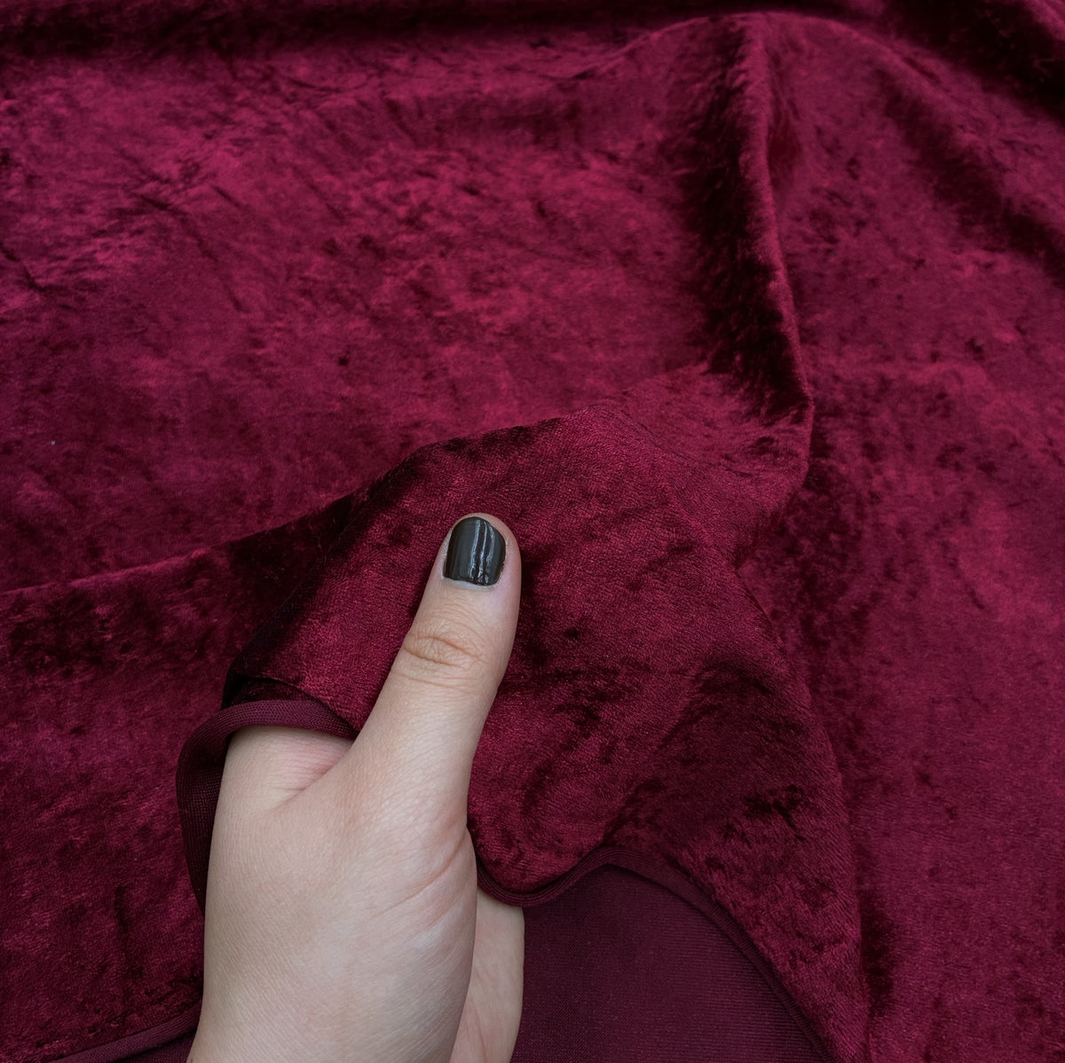 Crushed Velour - Holiday Red (WVV0042)
