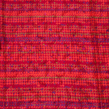 Load image into Gallery viewer, Blouse Weight, Raspberry Houndstooth (WDW3043)
