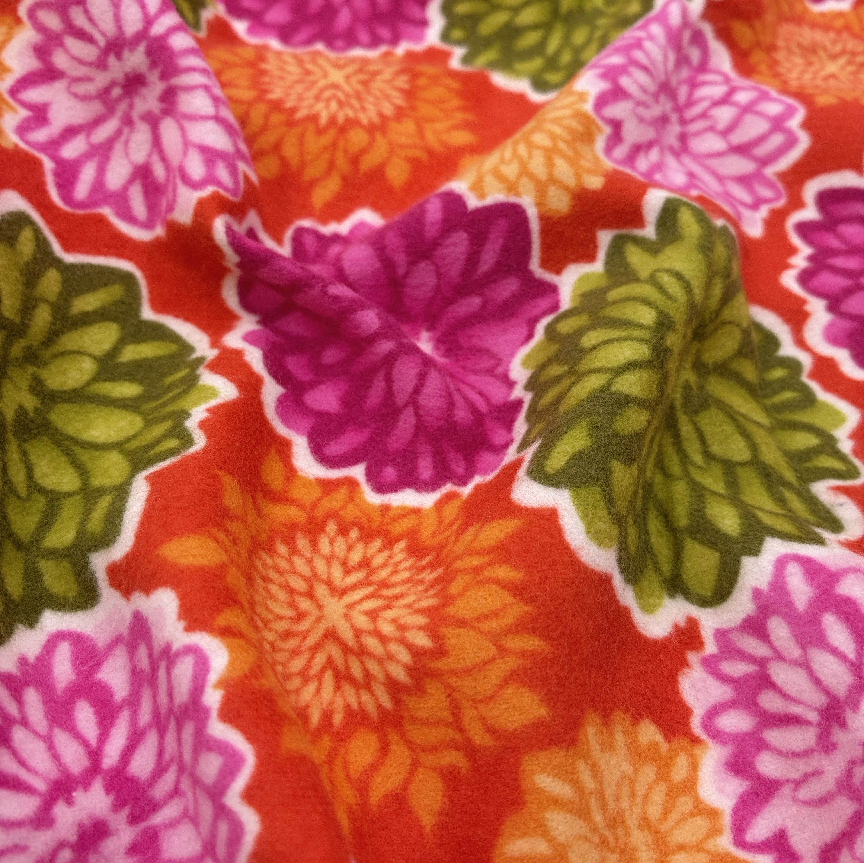 Cotton Flannelette - Darling Dahlias (WFL0420)