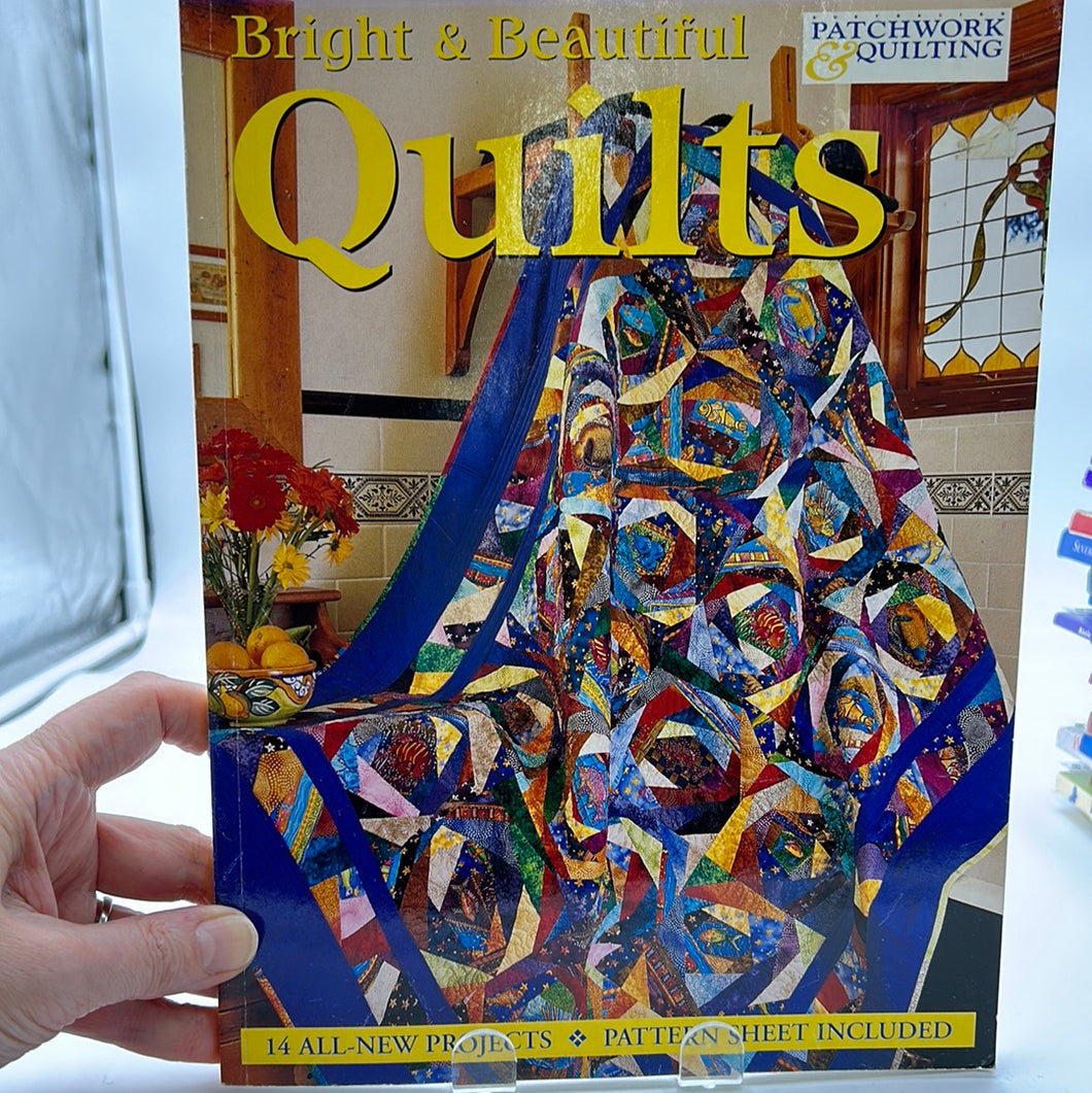 Book - Bright & Beautiful Quilts (BKS0728)