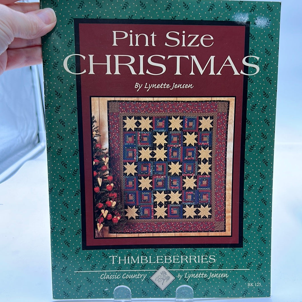Book - Pint Size Christmas (BKS0730)