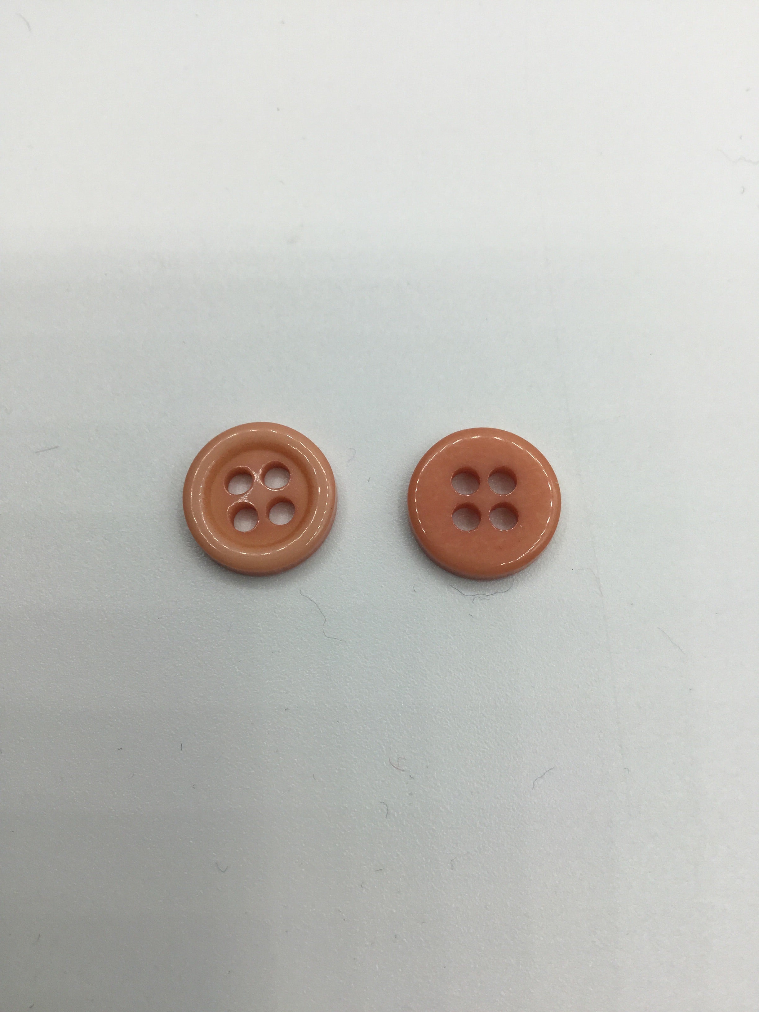 Plastic Buttons, Coral  (NBU0411)