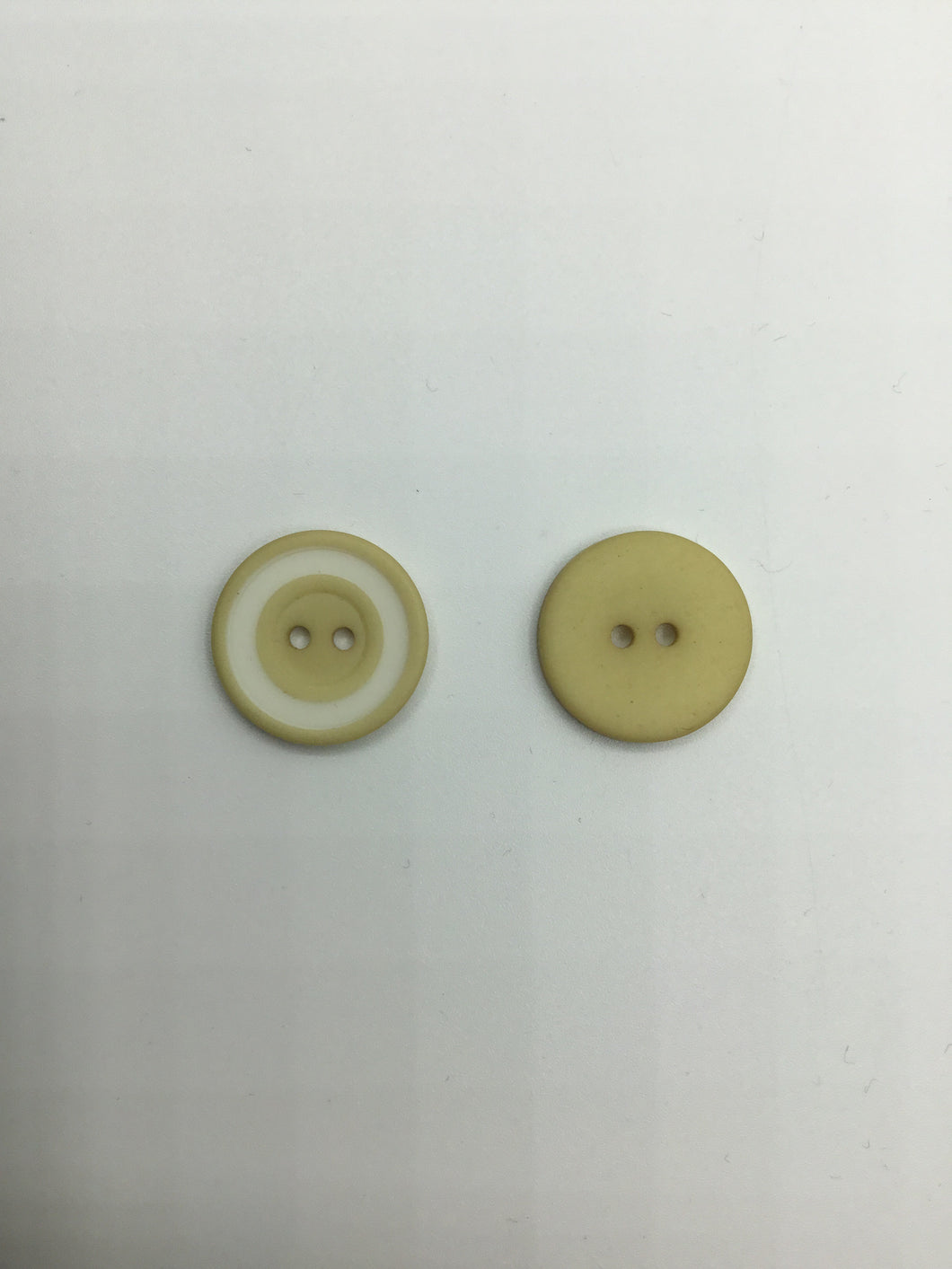 Buttons, Plastic, 1.9cm, Beige (NBU0427)