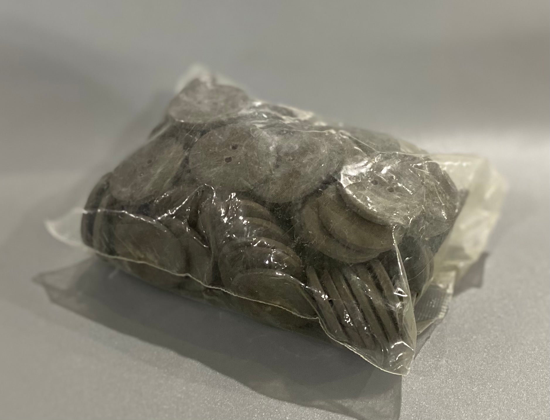 27mm Etched Buttons, Various Colours (NBU0003,7:9,13,17,22,57)