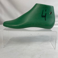 Load image into Gallery viewer, Flat Shoe Last, Single (left), Size 4, Plastic, Solid (NXX0921)
