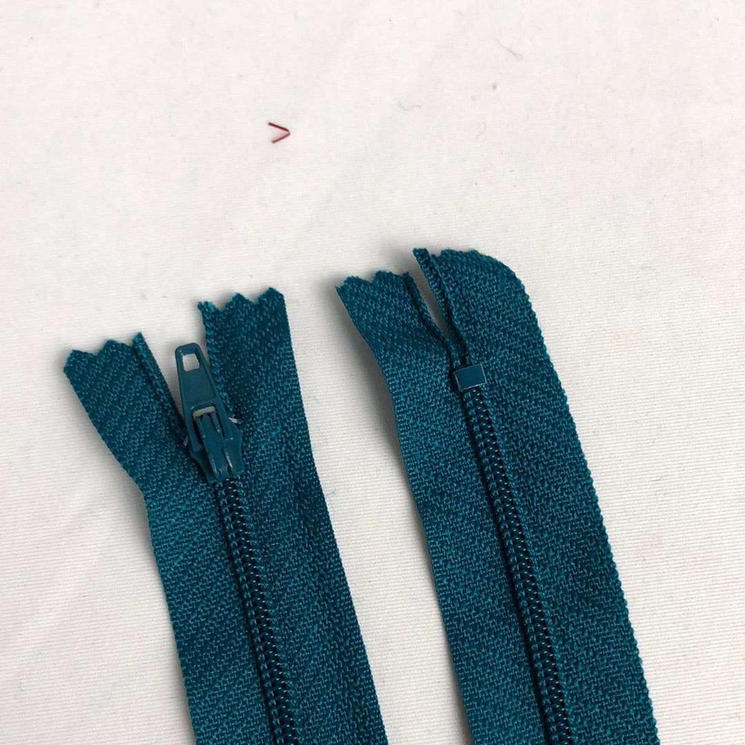 Closed Nylon Zipper, Teal (Two sizes: 20.5cm / 21.5cm) (NZP0079:80)